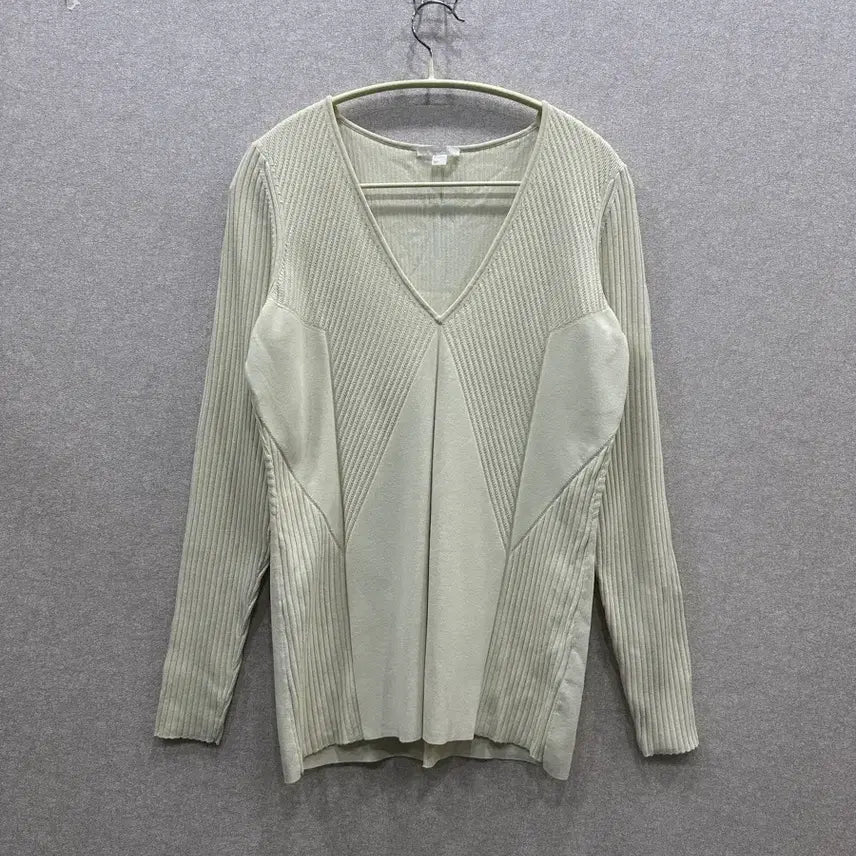 [BUNJANG] COS V-Neck Knit Sweater / COS 브이넥 니트