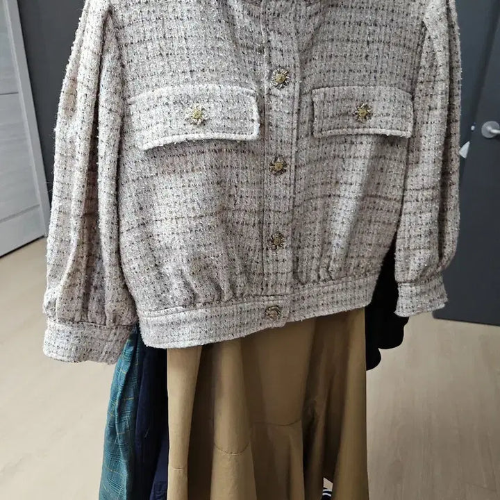 [SOLD OUT] sjsj 베이지 A라인 미디 스커트 67사이즈.