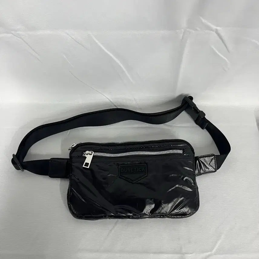 [BUNJANG] Duvetica Padded Hip Sack / 듀베티카 패딩 힙색