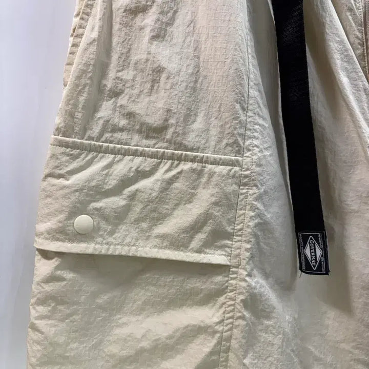 [SOLD OUT] [L] 커버낫 나일론 립스톱 카고 반바지 아이보리  3.5