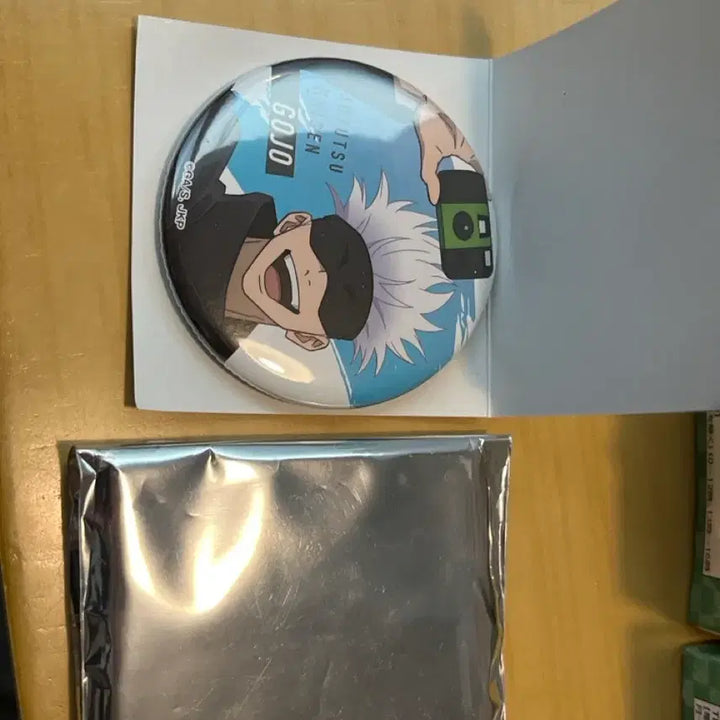 [BUNJANG] Jujutsu Kaisen Gojo Satoru Camera Badge / 주술회전 고죠 사토루 카메라 캔뱃지