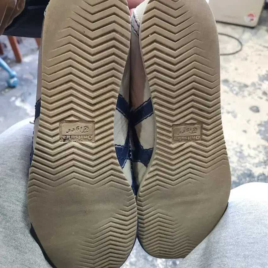 [BUNJANG] Asics Onitsuka Tiger Mexico 66 SD Sneakers / 아식스 오니츠카타이거 멕시코 66 SD  280mm