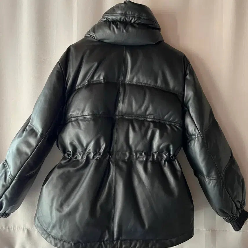 [BUNJANG] LE TROIS Leather Goose Down Short Padded Jacket / LE TROIS 양가죽 거위털 숏패딩