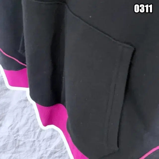 [BUNJANG] M Travel Workshop Raglan Nylon Mix Hoodie Black / M 트레블 워크샵 라인 래글런 나일론 믹스 후드티 블랙