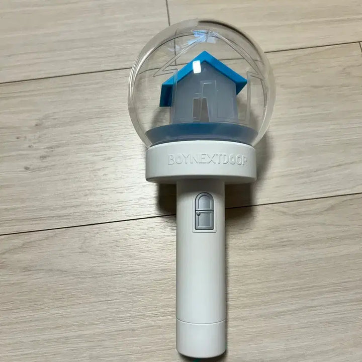 [BUNJANG] BOYNEXTDOOR Official Lightstick &amp; Album Bundle Set / 보이넥스트도어 응원봉 및 앨범 일괄 판매