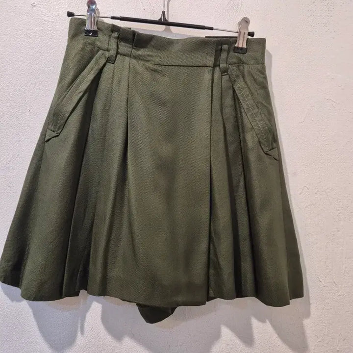 [SOLD OUT] 마인 카키 플리츠 미니 스커트 반바지