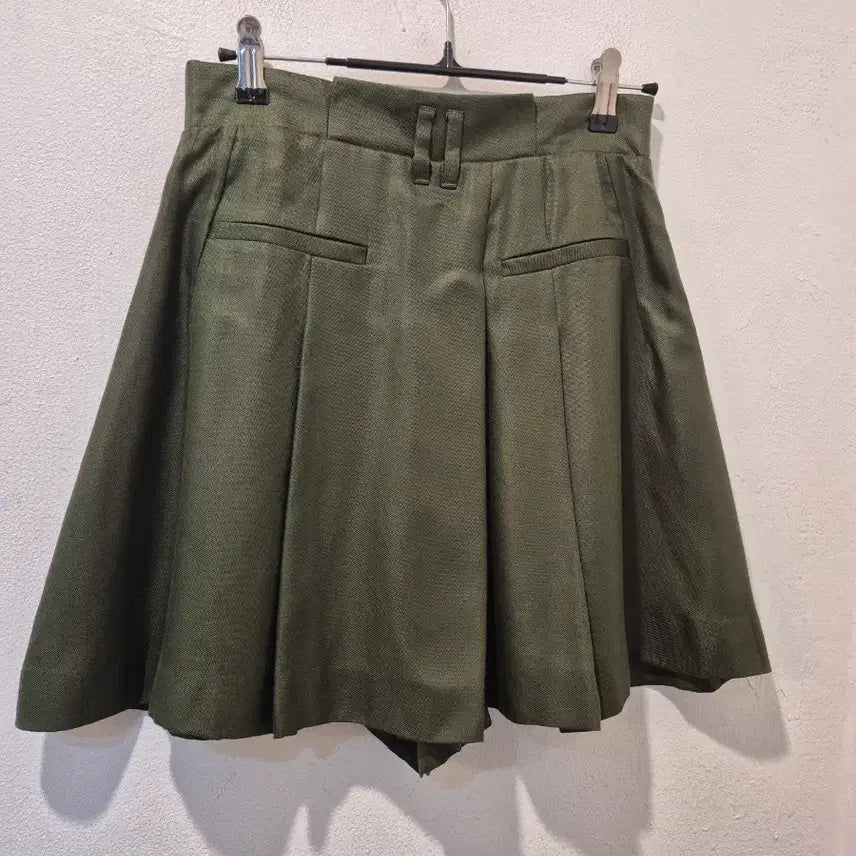 [SOLD OUT] 마인 카키 플리츠 미니 스커트 반바지