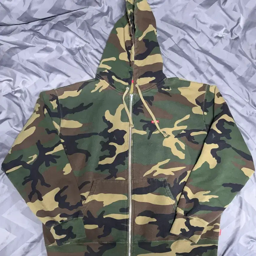 [BUNJANG] Supreme Small Box Logo Camo Hooded Zip-Up XL / 슈프림 스몰박스로고 카모 후드집업 XL