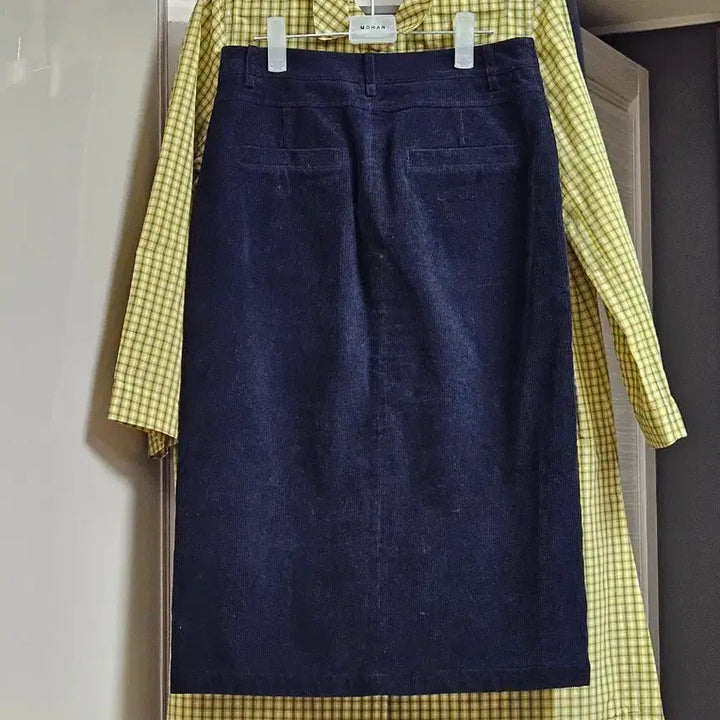 [BUNJANG] SJSJ Corduroy H-Line Midi Skirt / sjsj 코듀로이 H라인 스커트 네이비 67사이즈