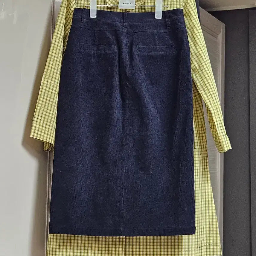 [BUNJANG] SJSJ Corduroy H-Line Midi Skirt / sjsj 코듀로이 H라인 스커트 네이비 67사이즈