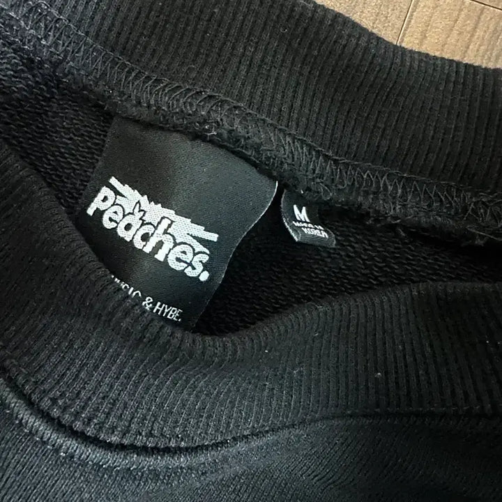 [BUNJANG] Le Sserafim x Peaches Collaboration Sweatshirt / 르세라핌x피치스 콜라보 맨투맨 등