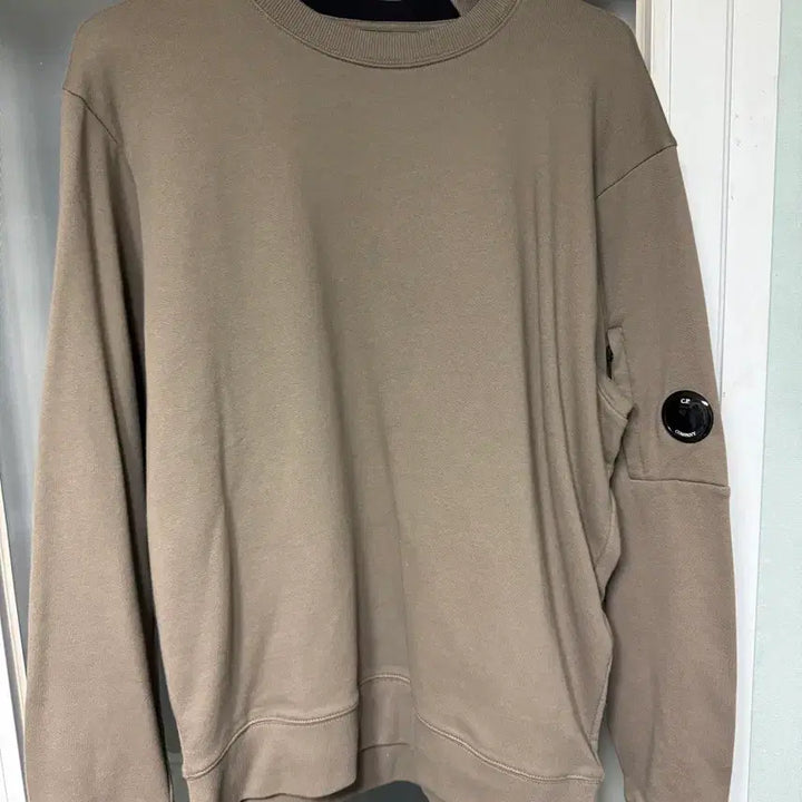 [BUNJANG] C.P. Company Brown Crewneck Sweatshirt (XL) / Cp컴퍼니 브라운 맨투맨 새상품(XL)