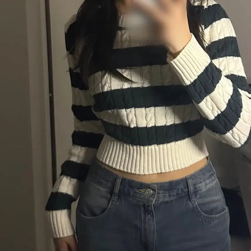 [BUNJANG] Striped Cable Knit Crop Sweater / 꽈배기 스트라이프 니트