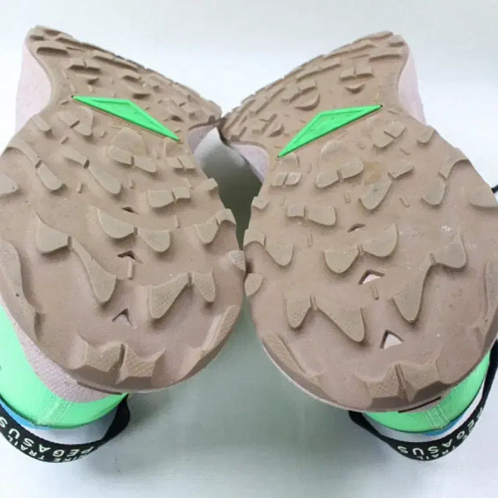 [BUNJANG] Nike Pegasus Trail 2 Barely Volt Running Shoes / [270]Nike Pegasus Trail 2 Barely Volt