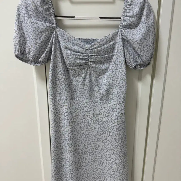[BUNJANG] Lulu Seoul Sky Flow Dress / 루루서울 스카이플로우드레스 s