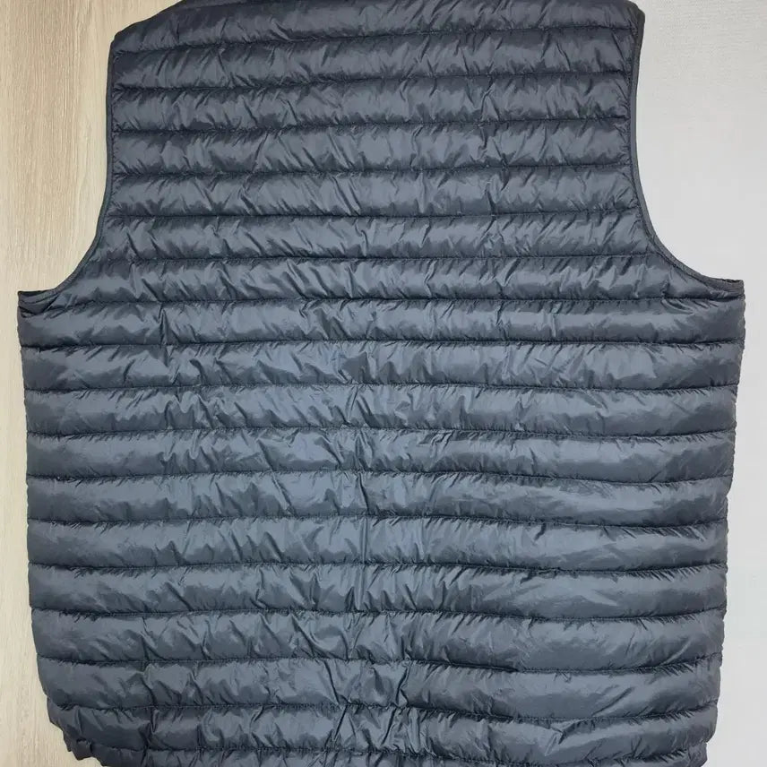 [BUNJANG] Tommy Hilfiger Lightweight Down Vest 110 Size / 타미힐피거 정품 오리털 경량패딩 조끼 110사이즈 판매합니다