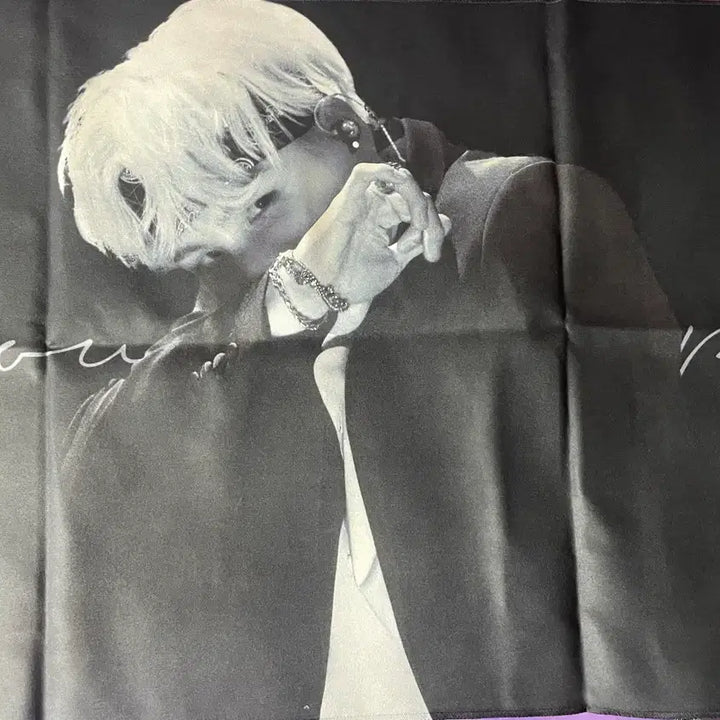 [BUNJANG] BTS Suga Yoongi Holographic Slogan Banner / 방탄소년단 BTS 슈가 민윤기 반사슬로건 반슬 미사용