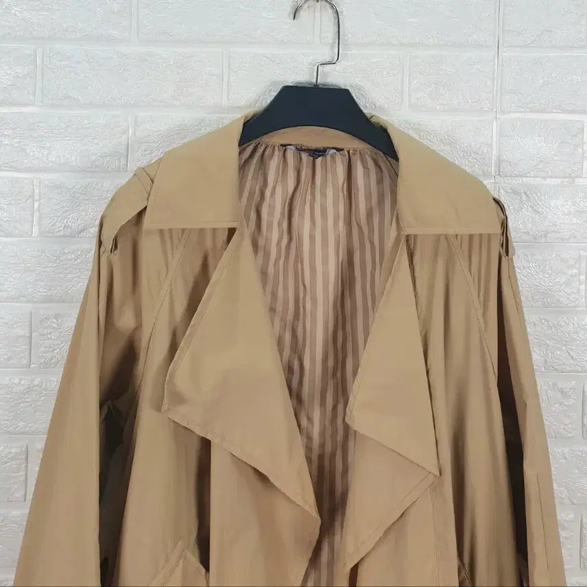 [BUNJANG] Kim Seo Ryung Trench Coat / [55]김서령 트렌치 코트