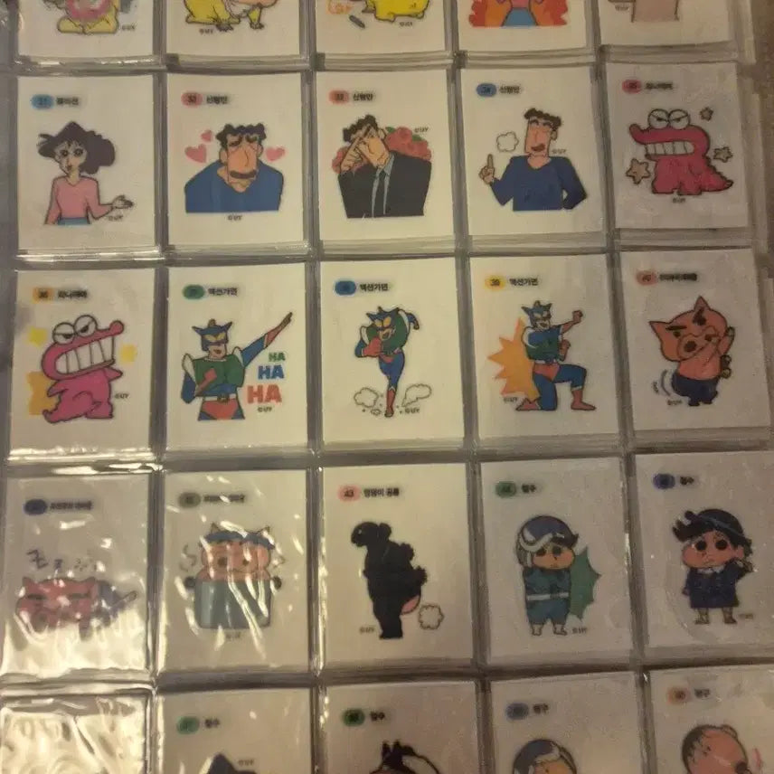 [BUNJANG] Crayon Shin-chan Ttibuseal Sticker Bundle Set / 짱구 김 띠부씰 150장 개봉 전종 일괄판매