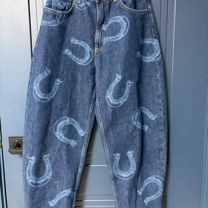 [BUNJANG] ZARA Horseshoe Print Cuffed Jeans / 자라 말발굽 배기커프진 핏 데님