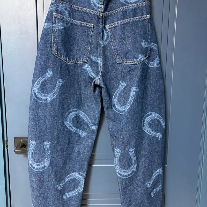 [BUNJANG] ZARA Horseshoe Print Cuffed Jeans / 자라 말발굽 배기커프진 핏 데님
