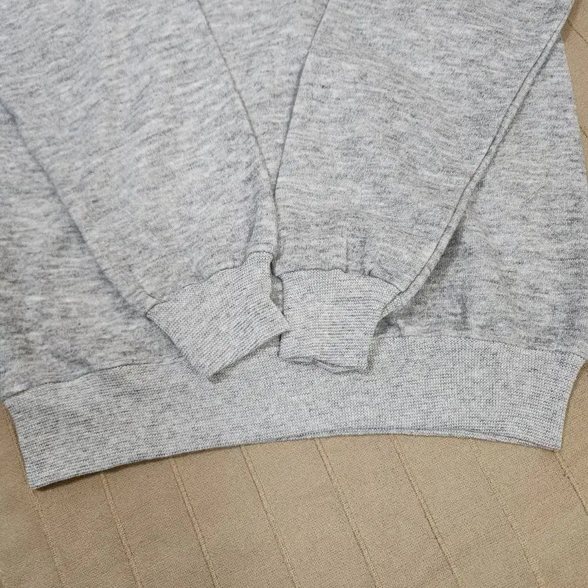 [SOLD OUT] 90s USA 데드스탁급 Hanes 헤인즈 맨투맨 스웨트셔츠 그레이 S