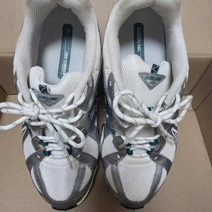 [BUNJANG] New Balance ML610T Metallic Silver Sneakers / 뉴발란스 ml610t 메탈릭 실버 265 (택포)