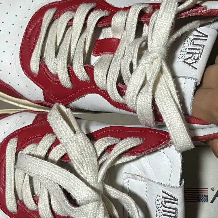 [BUNJANG] Autry Medalist Sneakers / 오트리 메달리스트 스니커즈