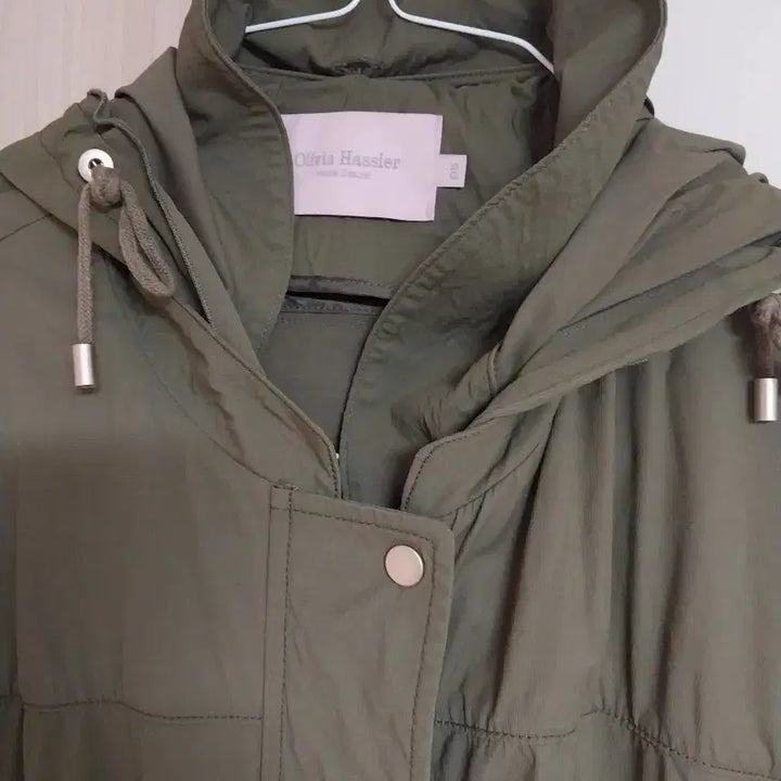 [BUNJANG] Olivia Hassler Khaki Hooded Field Jacket / Olivia Hassler 카키색 후드 야상 점퍼 55 66