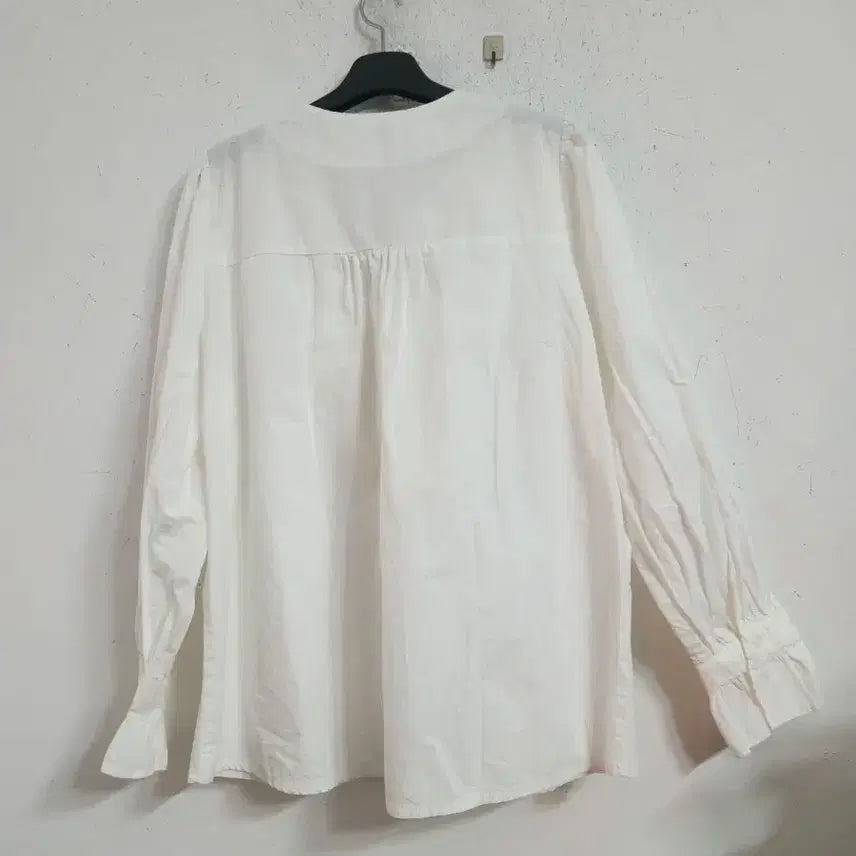 [BUNJANG] Boogmadam Frill Blouse White 66 / Boogmadam Saladi 프릴 블라우스 화이트66