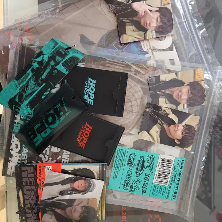 [BUNJANG] BTS J-Hope Hope On The Street Album Bundle Set / [풀셋] 제이홉 Hope On The Street 앨범(일반+위버스)