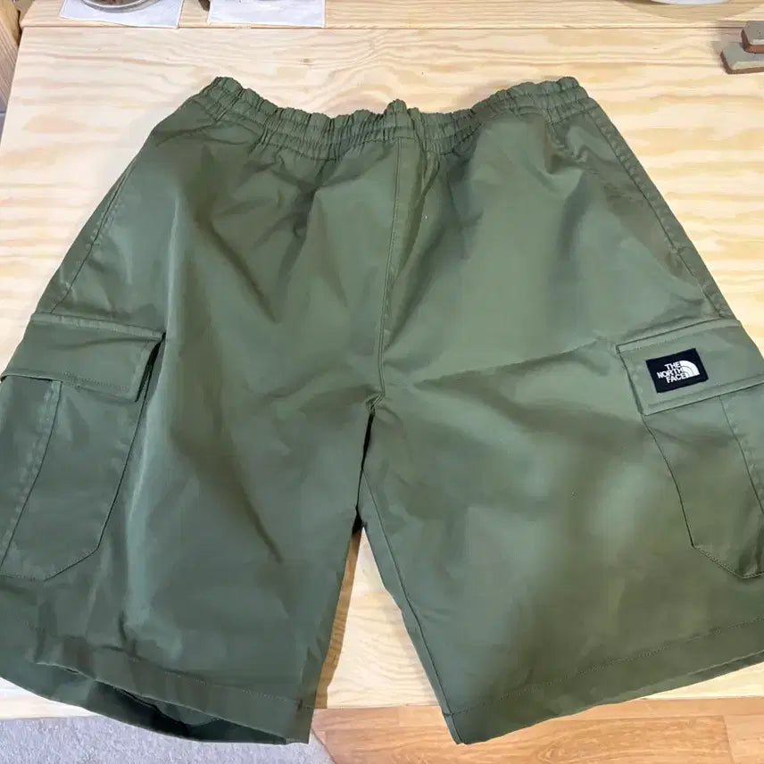 [SOLD OUT] 노스페이스 카고 반바지 올리브