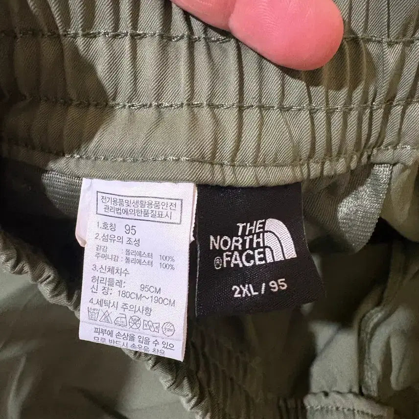 [SOLD OUT] 노스페이스 카고 반바지 올리브