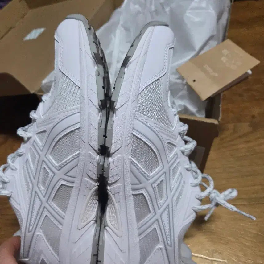 [BUNJANG] Asics Jog 100T White Running Shoes / 아식스 조그 100T 화이트 런닝화 새상품급