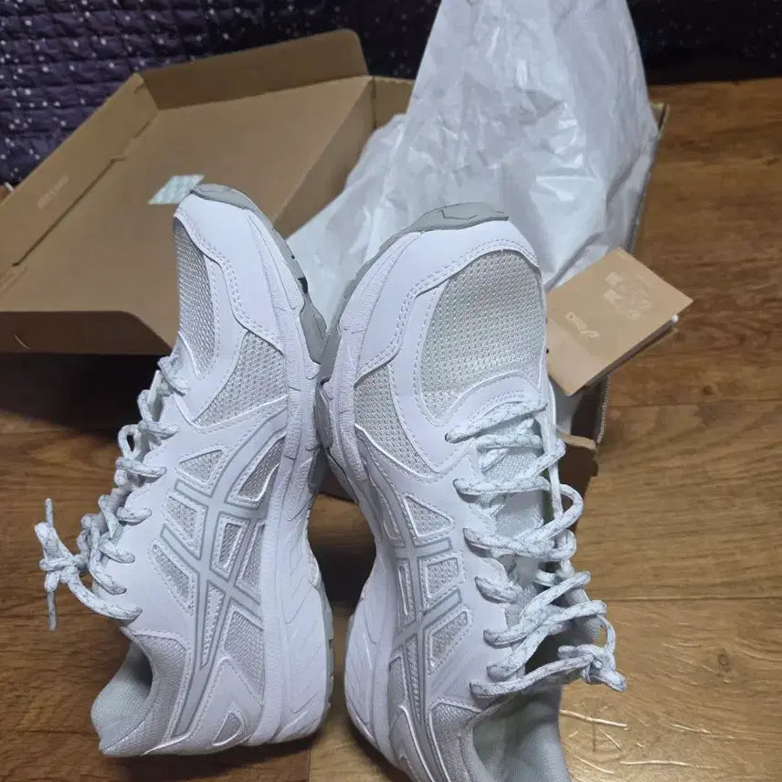 [BUNJANG] Asics Jog 100T White Running Shoes / 아식스 조그 100T 화이트 런닝화 새상품급
