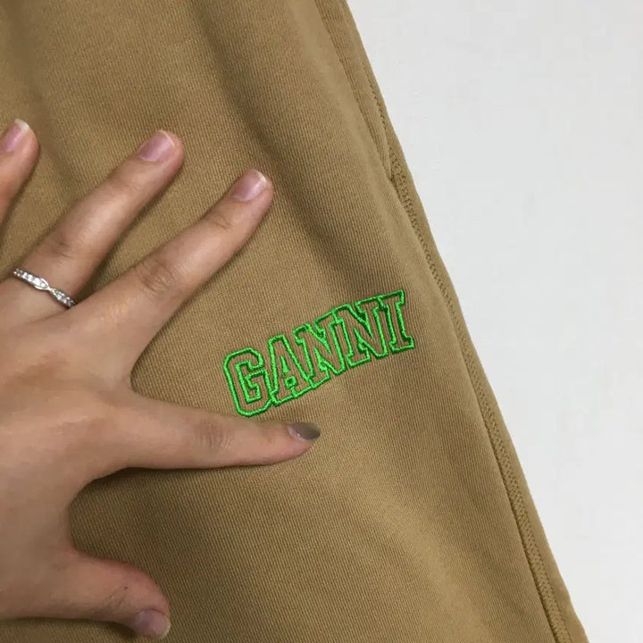 [BUNJANG] GANNI Bermuda Banding Pants M / GANNI 가니 버뮤다 밴딩 팬츠 M