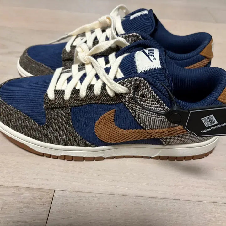 [BUNJANG] Nike Dunk Low Corduroy Navy Brown Sneakers / 나이키 덩크 로우 코듀로이 네이비 브라운