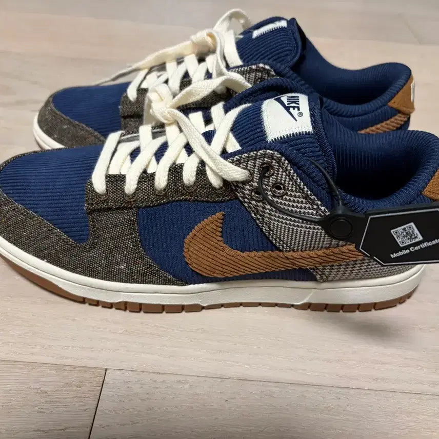 [BUNJANG] Nike Dunk Low Corduroy Navy Brown Sneakers / 나이키 덩크 로우 코듀로이 네이비 브라운