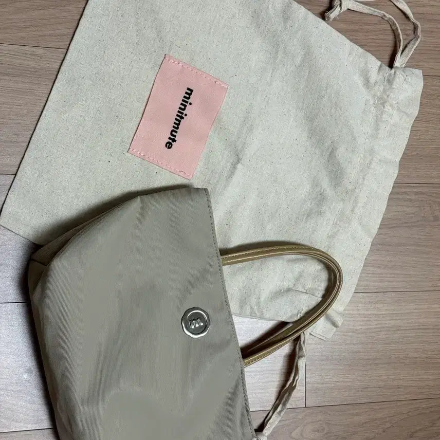 [BUNJANG] Minitmute Clo Mini Mocha Beige Bag / 미닛뮤트 클로미니 모카베이지 + 더스트백
