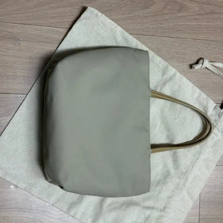 [BUNJANG] Minitmute Clo Mini Mocha Beige Bag / 미닛뮤트 클로미니 모카베이지 + 더스트백