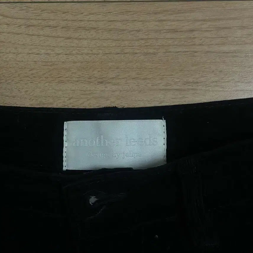 [BUNJANG] Black Corduroy Pants M Size / 블랙 코듀로이 바지 M 사이즈 (25)