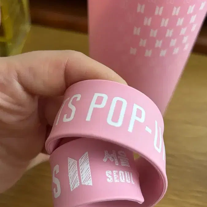 [BUNJANG] BTS Reusable Tumbler &amp; Bracelet / 방탄소년단 팝업(미사용) 리유저블텀블러(팝업때 받은 팔찌)