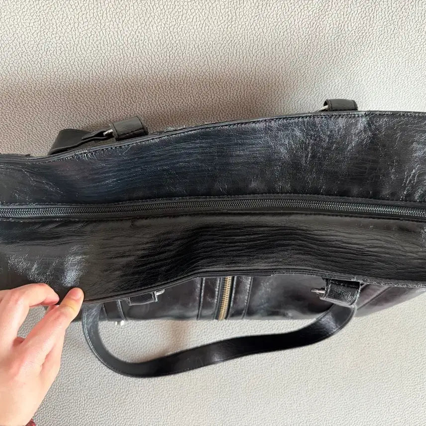 [BUNJANG] Bohemian Seoul Zipper Detail Shoulder Bag / 보헤미안 서울 ZIPPER DETAIL SHOULDER BAG