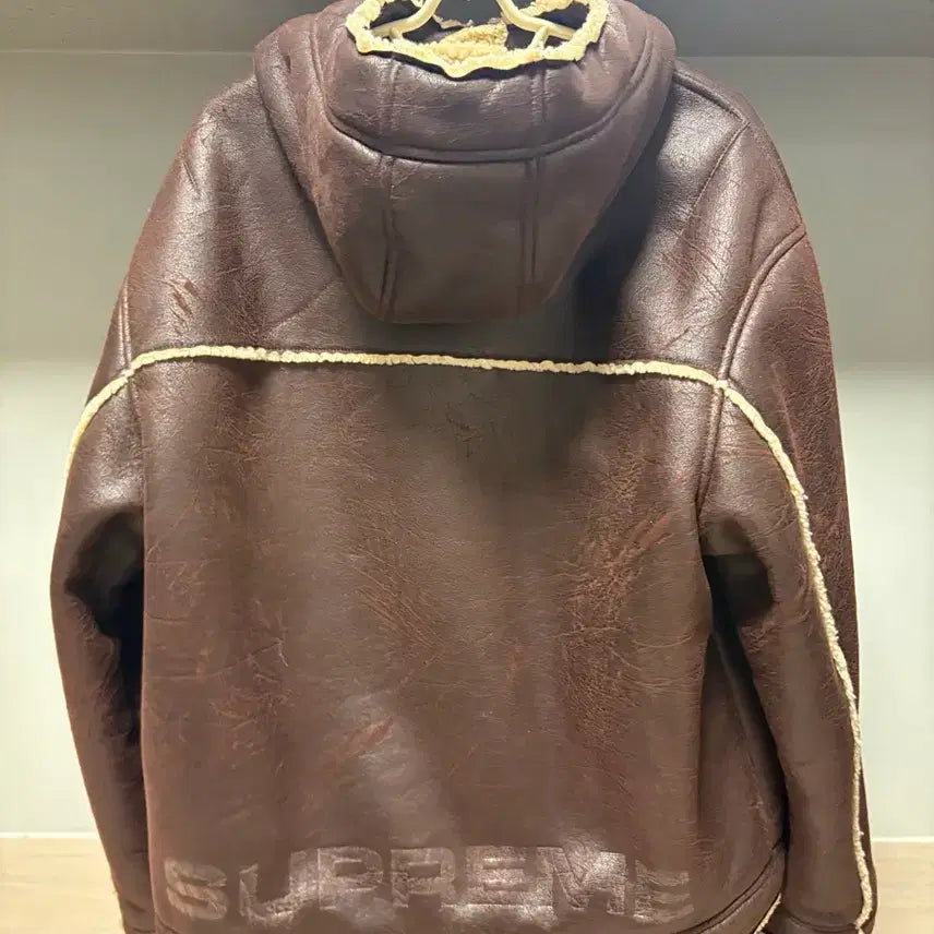 [BUNJANG] Supreme Fox Shearling Mouton Hooded Jacket / 슈프림 폭스 시어링 무스탕 후드자켓