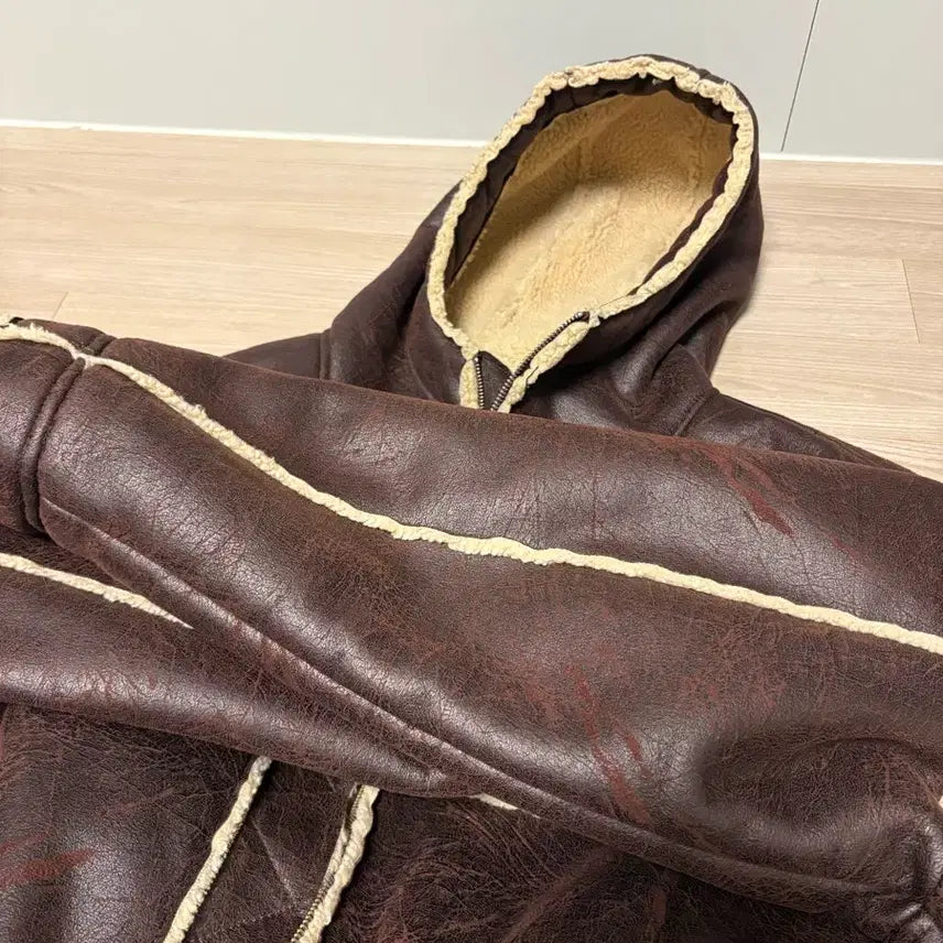 [BUNJANG] Supreme Fox Shearling Mouton Hooded Jacket / 슈프림 폭스 시어링 무스탕 후드자켓