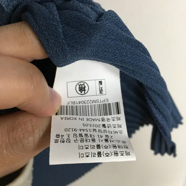 [SOLD OUT] 23 플리츠미 하이넥 플리츠 블라우스 F
