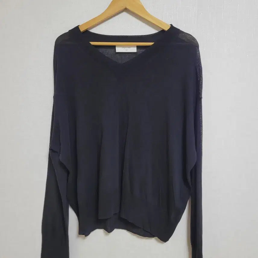 [BUNJANG] Oversized V-Neck Black Knit Long-Sleeve T-Shirt / 35.269.오보핏 빅사이즈 브이넥 검정색 니트 긴팔 티셔츠