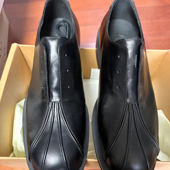 [BUNJANG] Romantic Move Pleats Loafer 260 / 로맨틱무브 플리츠로퍼 260