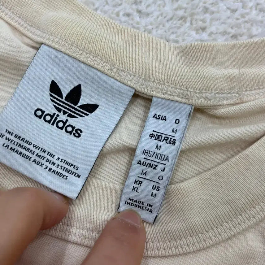[BUNJANG] Adidas Small Logo Short Sleeve T-shirt / XL 아디다스 스몰로고 반팔 티셔츠 0319E
