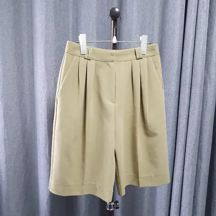 [SOLD OUT] M핀턱 베이지 고급 반바지